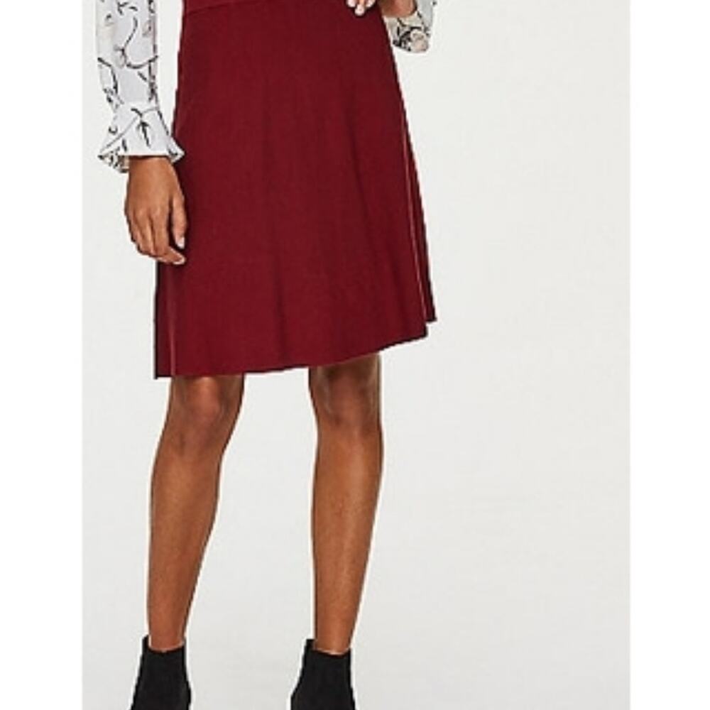 LOFT Crimson Red Sweater Flippy Skirt - Picture 1 of 12